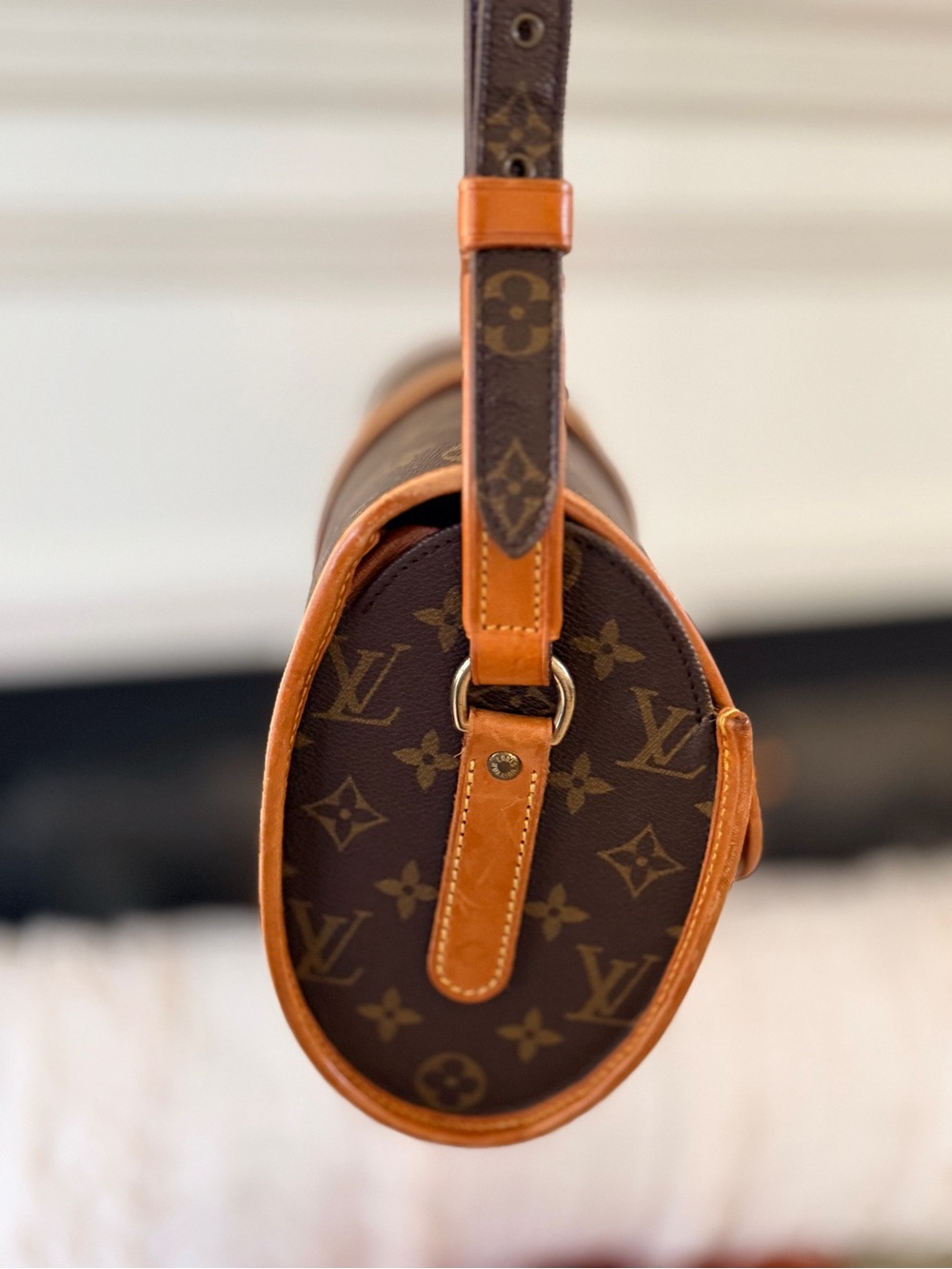 Louis Vuitton Monogram Canvas Bag - Picture 3 of 5